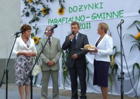 28.08.2011 Dożynki Parafialno-Gminne i pożegnanie Ks. Proboszcza Ireneusza Fedec 