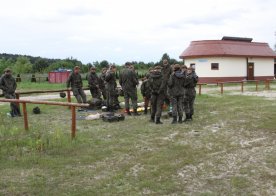 Ćwiczenia zgrywające nad Zalewem w Biszczy