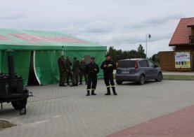 Ćwiczenia zgrywające nad Zalewem w Biszczy