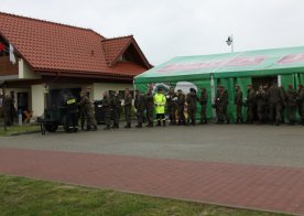 Ćwiczenia zgrywające nad Zalewem w Biszczy