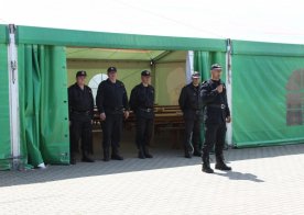 Ćwiczenia zgrywające nad Zalewem w Biszczy